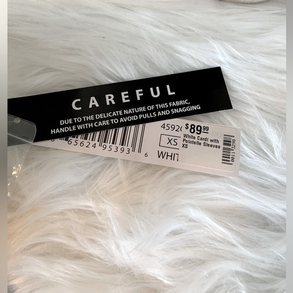 Tribal White light knit Cardigan - Picture 5 of 5